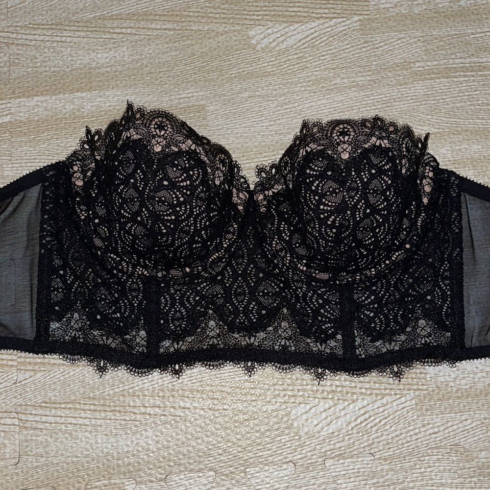 Victoria’s Secret bustier strapless bra 34B